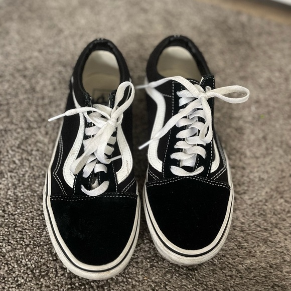 Women’s black vans - Picture 2 of 3